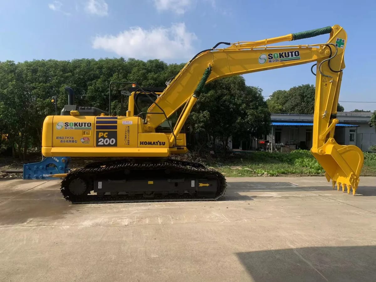 Komatsu PC200-8 Komatsu PC200-8